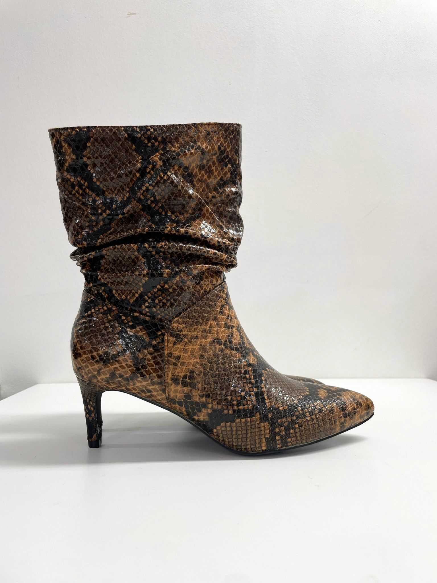 Chic Slouchy Mid-Calf Boots with Stiletto Heel