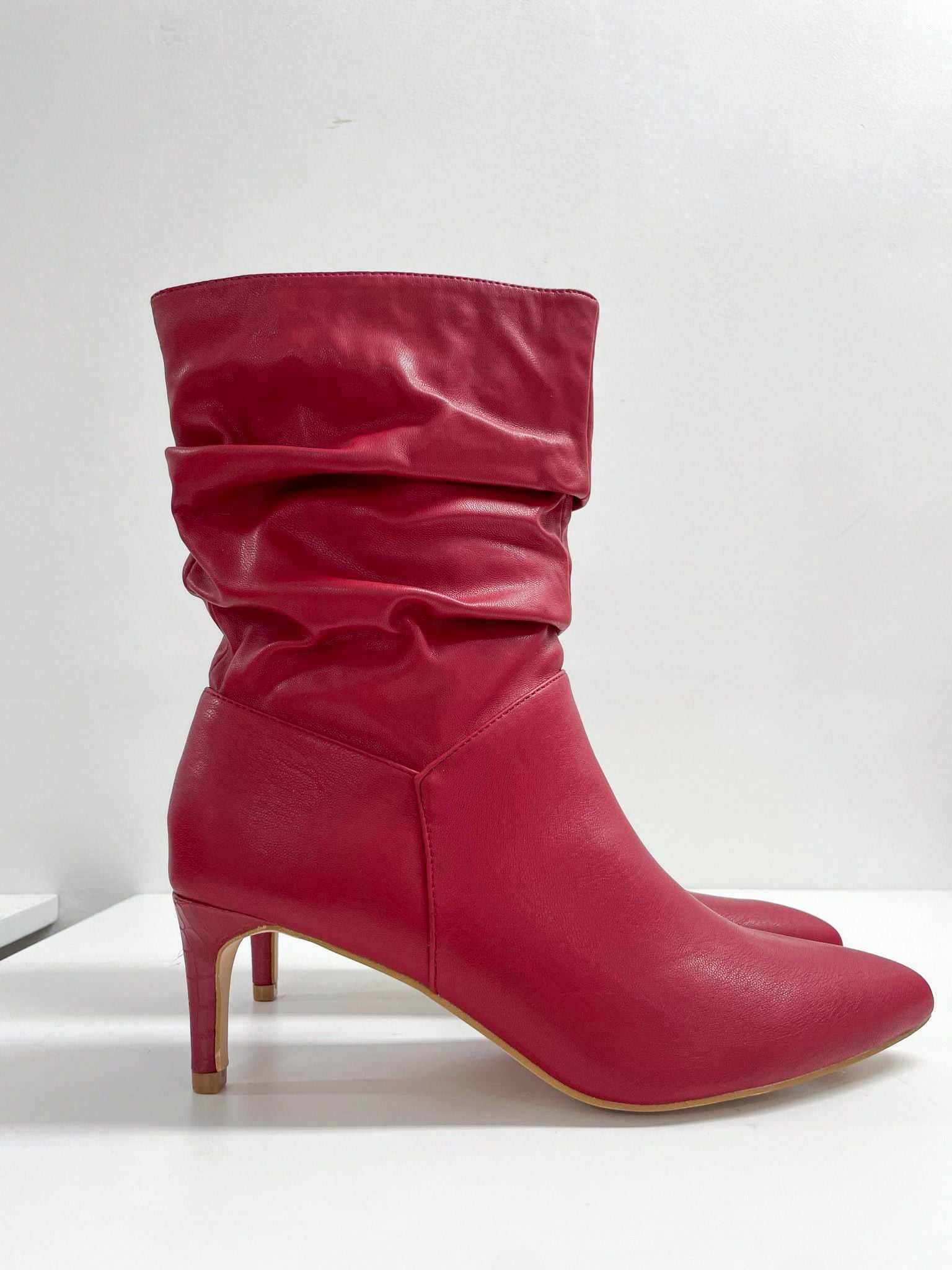 Chic Slouchy Mid-Calf Boots with Stiletto Heel
