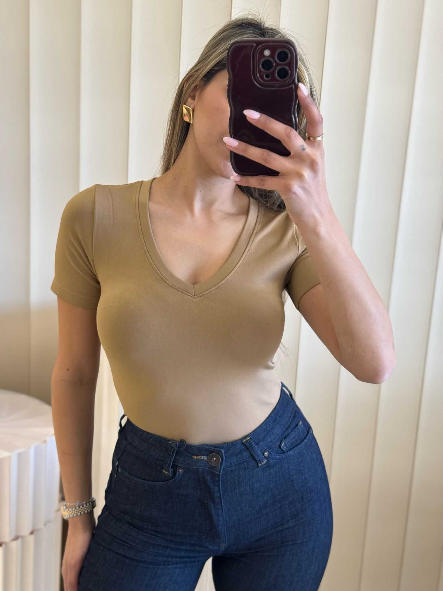 Short Sleeve V-Neck Fitted Top