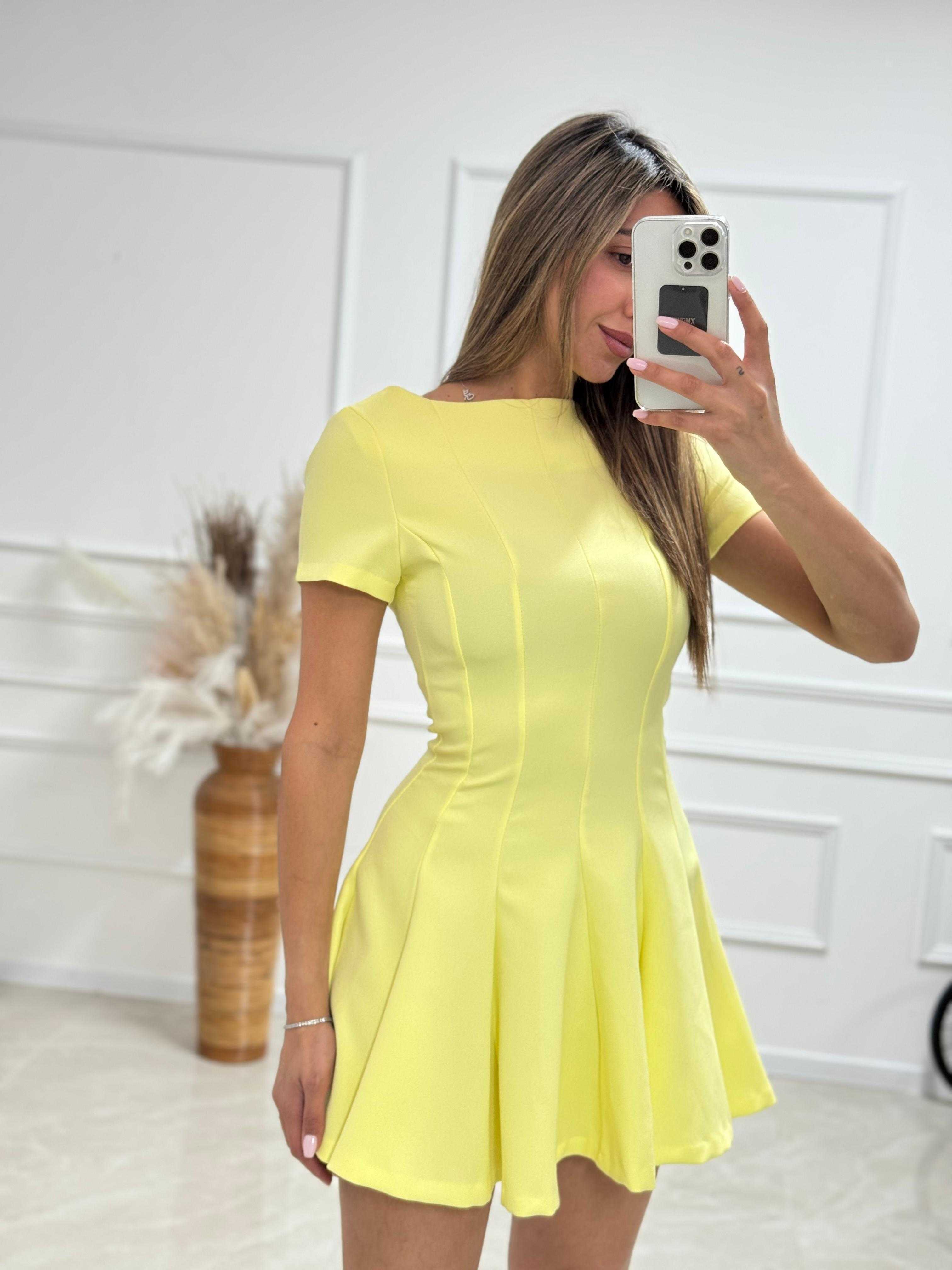 מתרחבתשמלה מיני