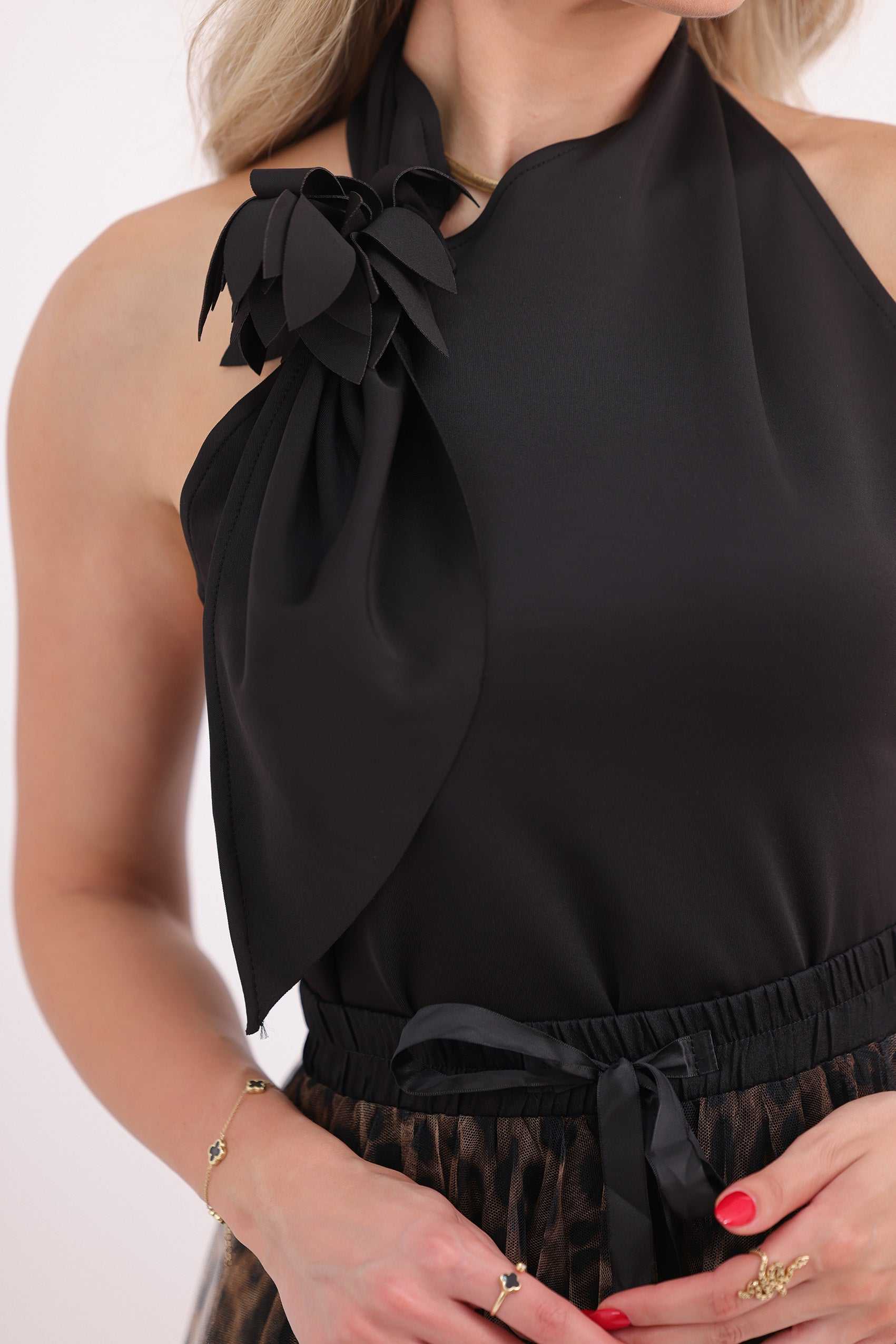Sleeveless Halter Neck Blouse with Floral Appliqué