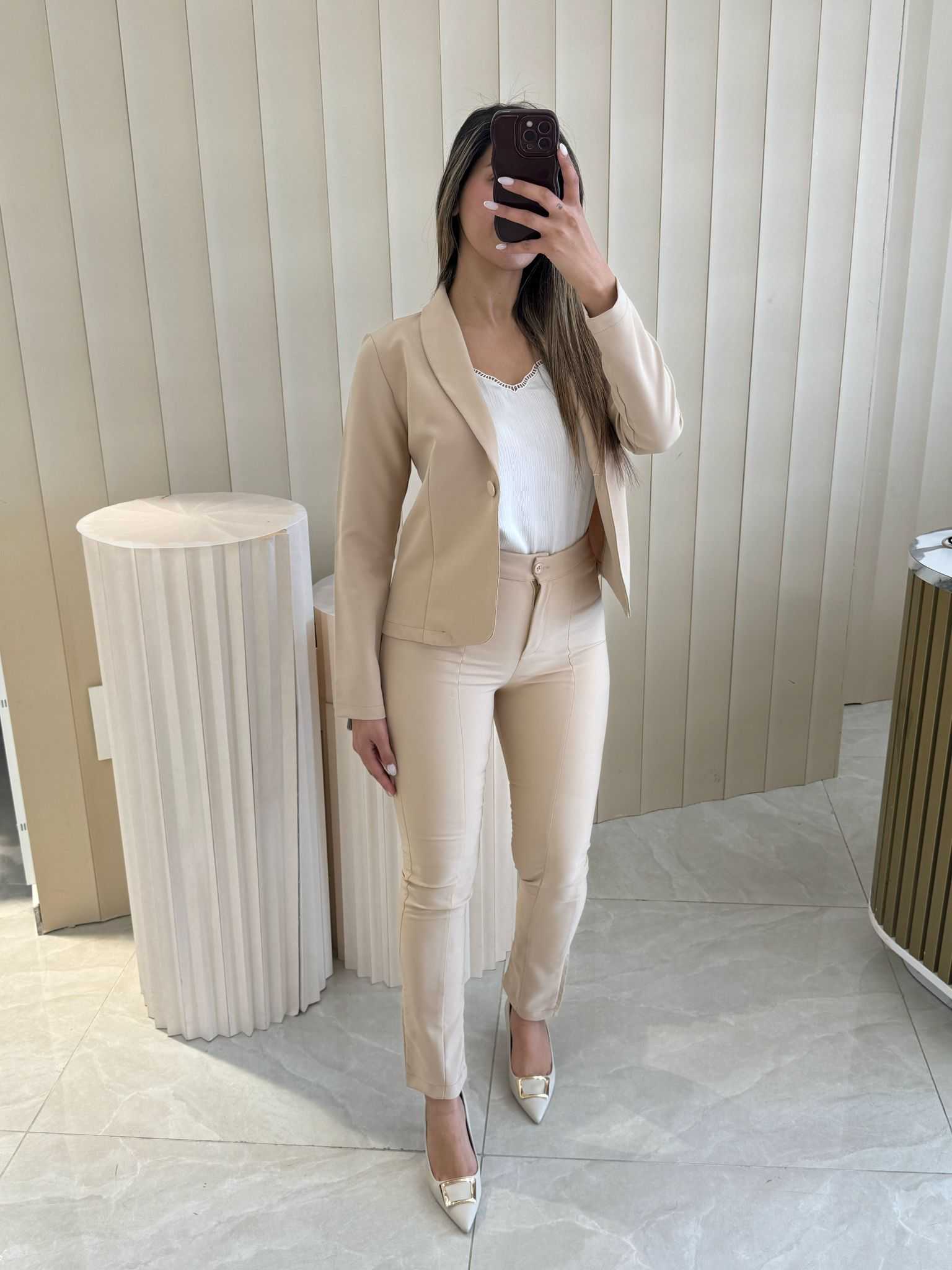 חליפה אלגנטית חדשה לאירועים וליום יום